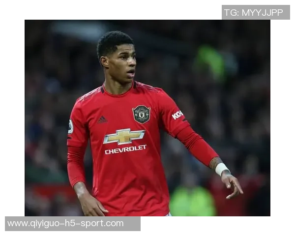 拉什福德积极备战国家德比训练照展现全力以赴的决心与信心